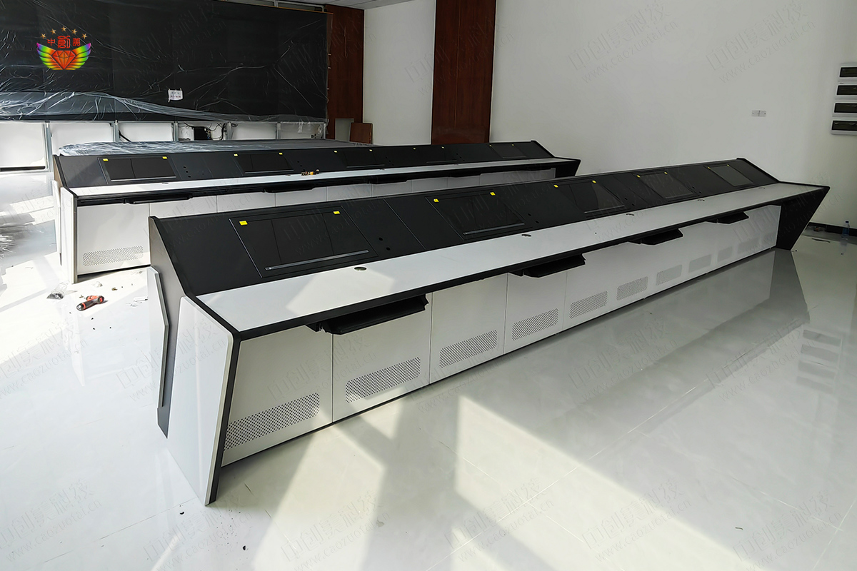 斜面操作臺(tái)圖片